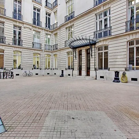 Bedroom 2 - Place Victor Hugo Trocadero - Bail Mobilite Apartman