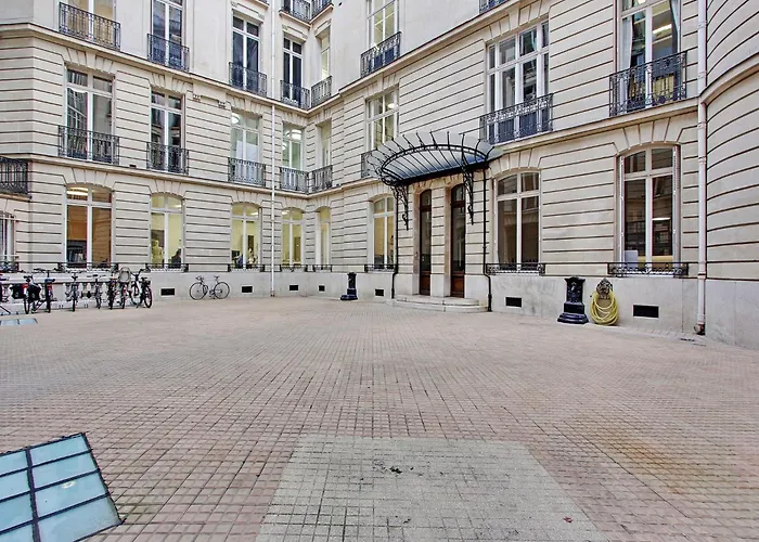 Bedroom 2 - Place Victor Hugo Trocadero - Bail Mobilite Apartman